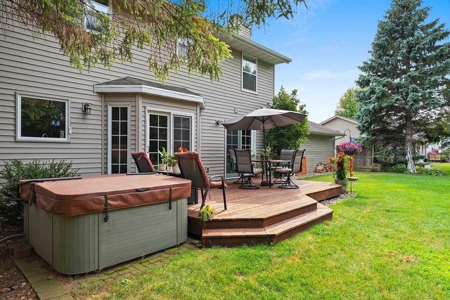 2906 SUNRAY LANE, Green Bay, WI 54313