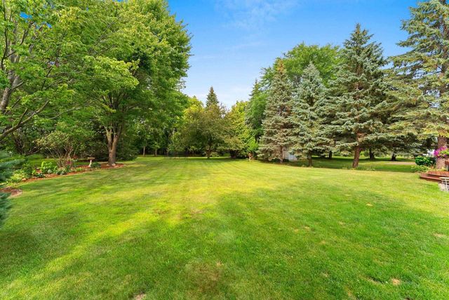 2906 SUNRAY LANE, Green Bay, WI 54313