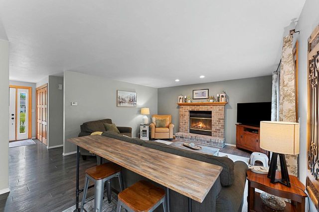 2906 SUNRAY LANE, Green Bay, WI 54313