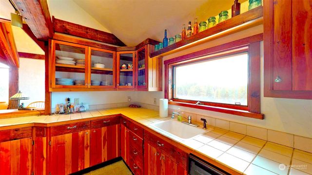 135 Lady Bug Road, Oroville, WA 98844