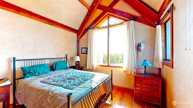 135 Lady Bug Road, Oroville, WA 98844