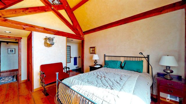 135 Lady Bug Road, Oroville, WA 98844