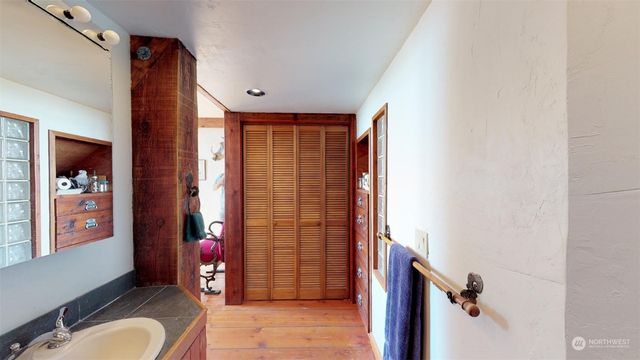 135 Lady Bug Road, Oroville, WA 98844