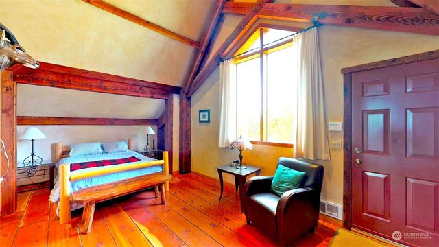 135 Lady Bug Road, Oroville, WA 98844