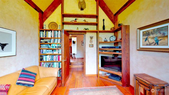 135 Lady Bug Road, Oroville, WA 98844