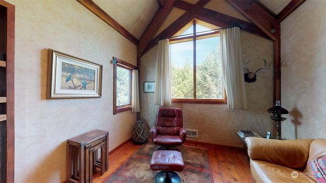 135 Lady Bug Road, Oroville, WA 98844