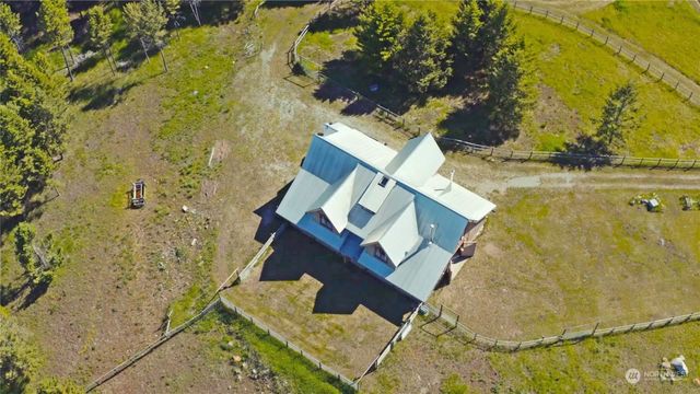 135 Lady Bug Road, Oroville, WA 98844