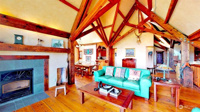 135 Lady Bug Road, Oroville, WA 98844