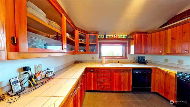 135 Lady Bug Road, Oroville, WA 98844