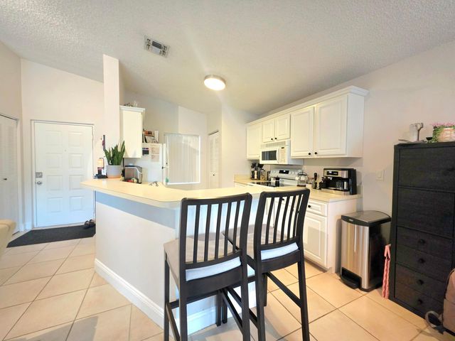 9999 Summerbreeze Drive 512, Sunrise, FL 33322