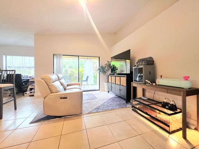 9999 Summerbreeze Drive 512, Sunrise, FL 33322