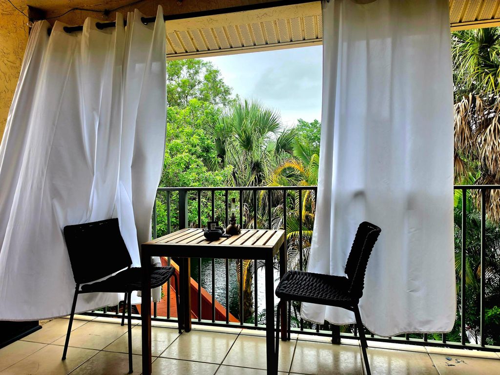 9999 Summerbreeze Drive 512, Sunrise, FL 33322