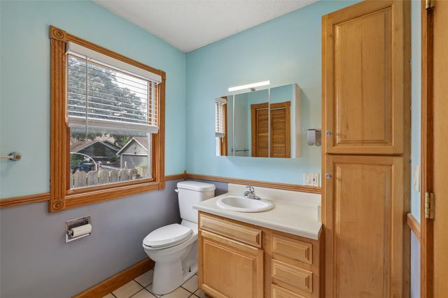 1129 Pleasant View Drive, Des Moines, IA 50315