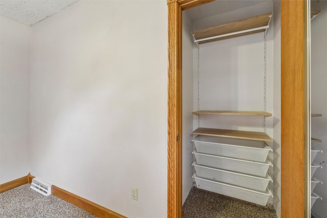 1129 Pleasant View Drive, Des Moines, IA 50315