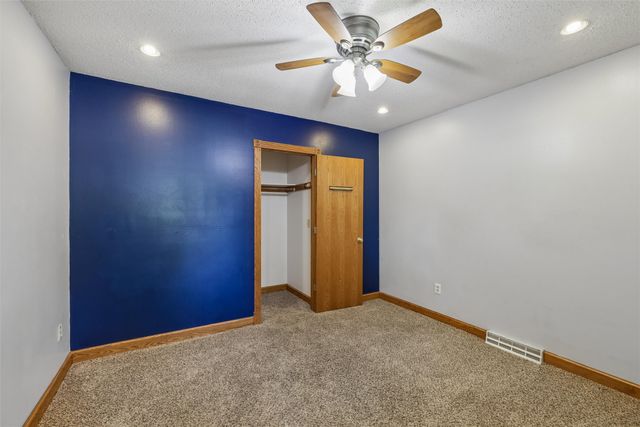 1129 Pleasant View Drive, Des Moines, IA 50315