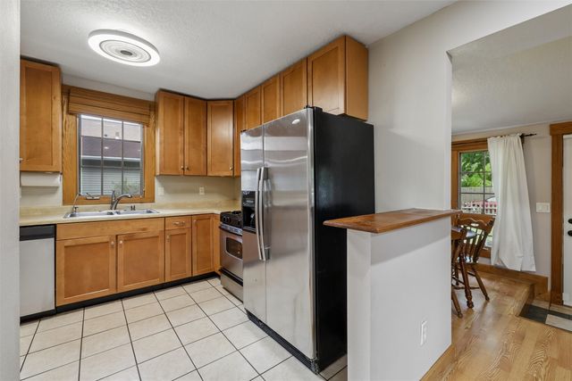 1129 Pleasant View Drive, Des Moines, IA 50315