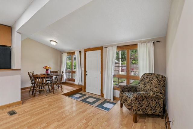 1129 Pleasant View Drive, Des Moines, IA 50315