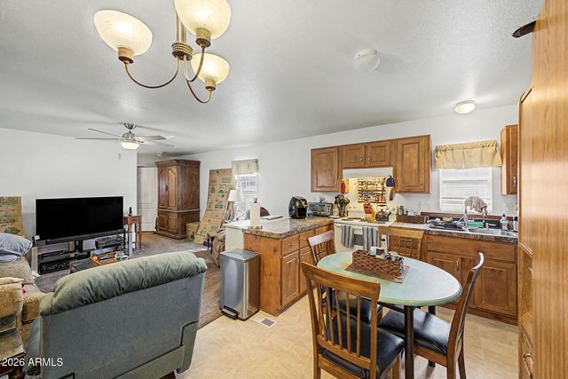 625 W MCKELLIPS Road 55, Mesa, AZ 85201