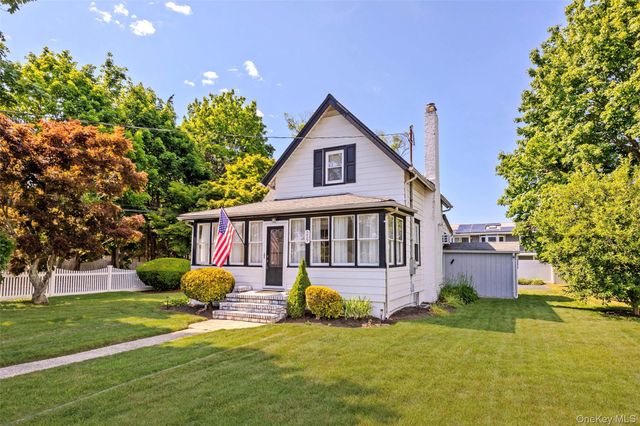 259 Woodlawn Avenue, Saint James, NY 11780