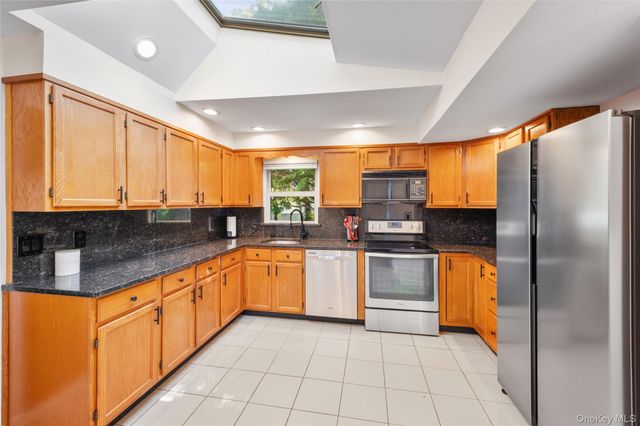 259 Woodlawn Avenue, Saint James, NY 11780