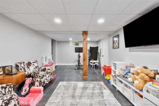 259 Woodlawn Avenue, Saint James, NY 11780