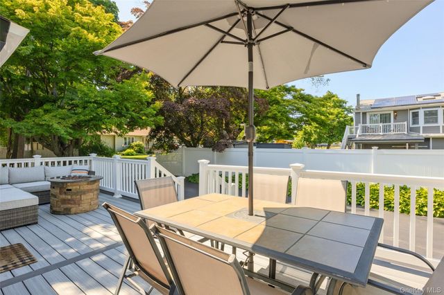 259 Woodlawn Avenue, Saint James, NY 11780