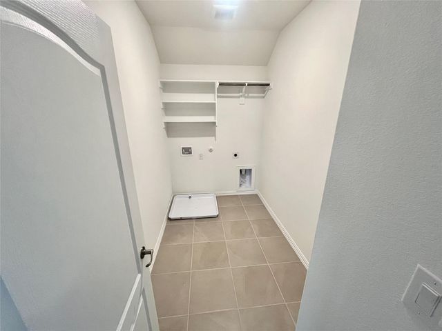 25620 Wheat Seed LN, Elgin, TX 78621