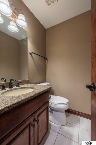 17606 Prestwick Avenue, Omaha, NE 68136