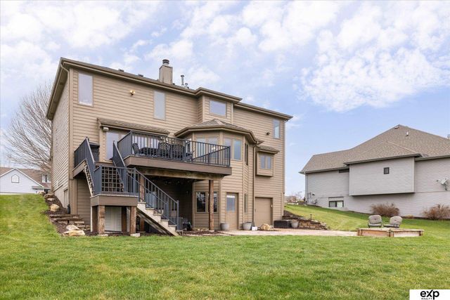 17606 Prestwick Avenue, Omaha, NE 68136