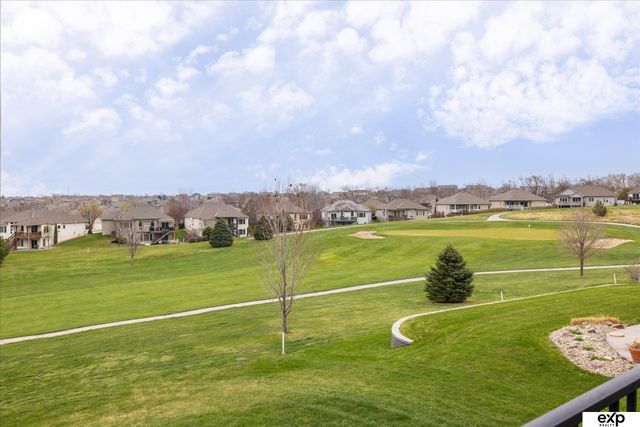 17606 Prestwick Avenue, Omaha, NE 68136