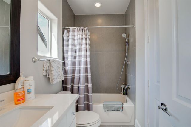 9664 Knight Road, Houston, TX 77045