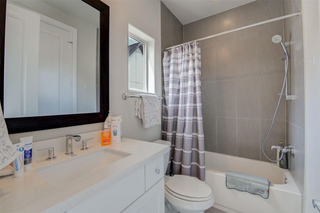 9664 Knight Road, Houston, TX 77045