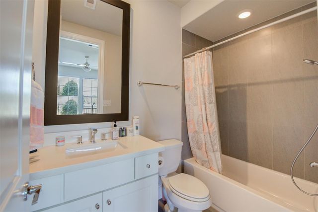 9664 Knight Road, Houston, TX 77045