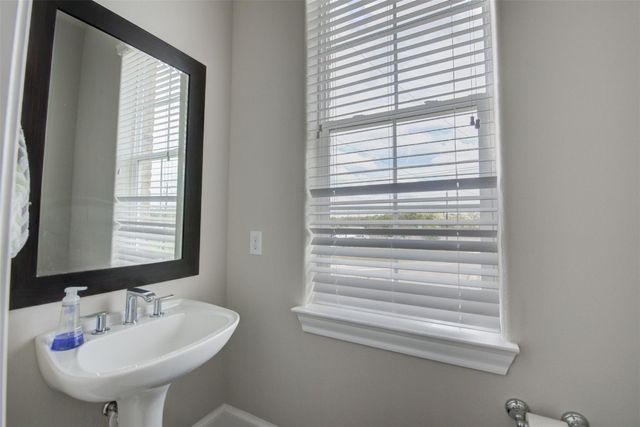 9664 Knight Road, Houston, TX 77045