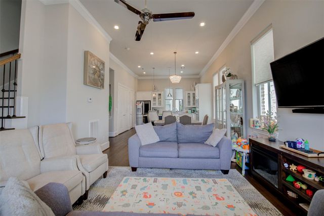 9664 Knight Road, Houston, TX 77045