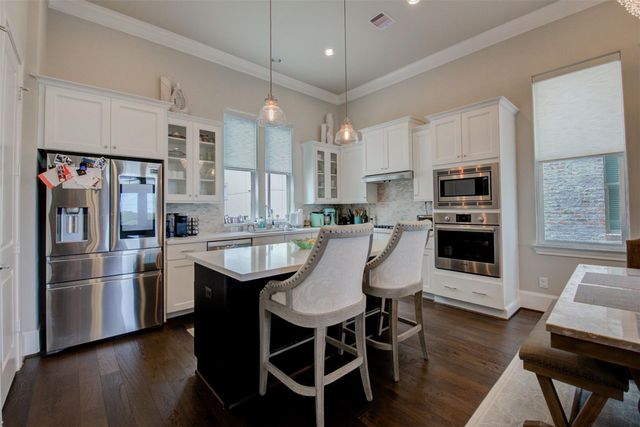 9664 Knight Road, Houston, TX 77045
