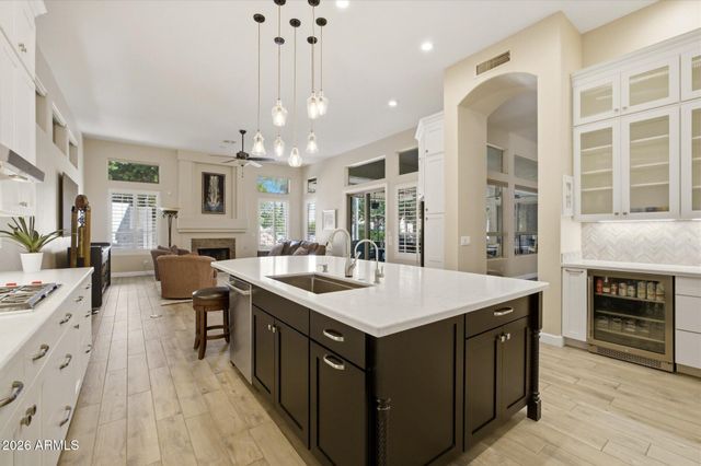 6004 E CAMPO BELLO Drive, Scottsdale, AZ 85254