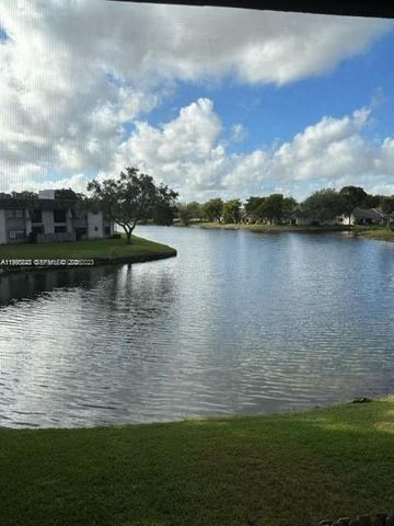 3655 NW 94th Avenue 8H, Sunrise, FL 33351