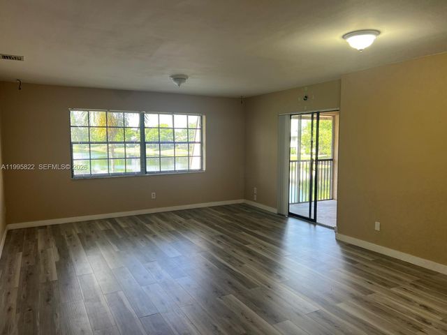 3655 NW 94th Avenue 8H, Sunrise, FL 33351