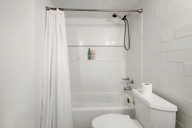 2111 Pennington Drive, Arlington, TX 76014