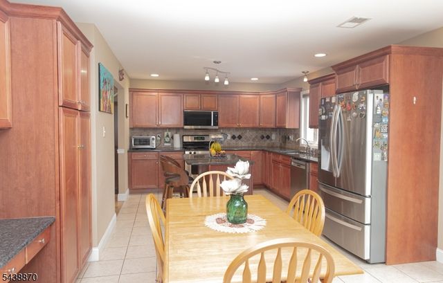 419 Putnam Rd, Union Twp., NJ 07083