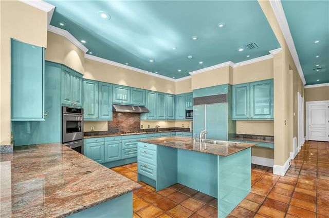 437 Village Drive, Daphne, AL 36526