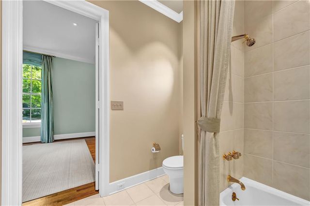 437 Village Drive, Daphne, AL 36526