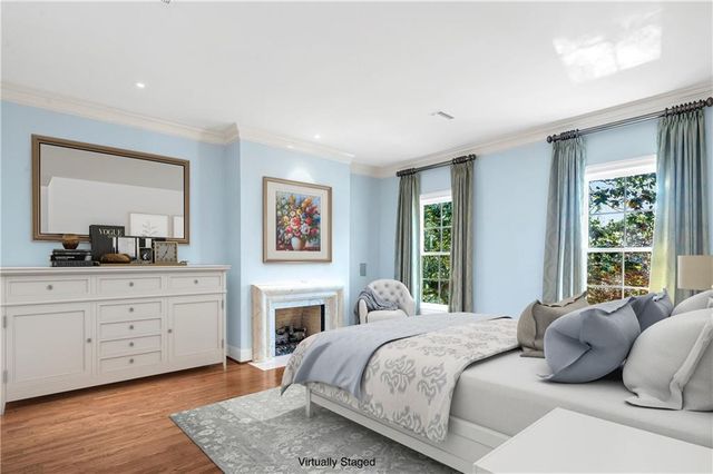 437 Village Drive, Daphne, AL 36526