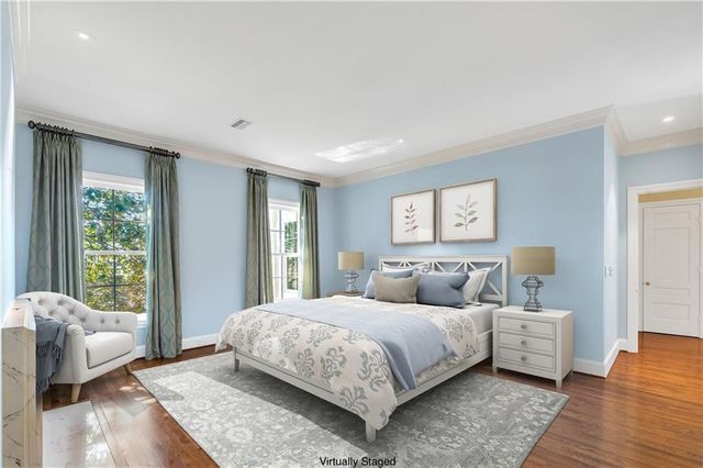 437 Village Drive, Daphne, AL 36526