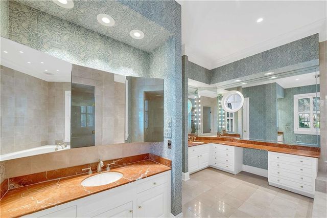 437 Village Drive, Daphne, AL 36526