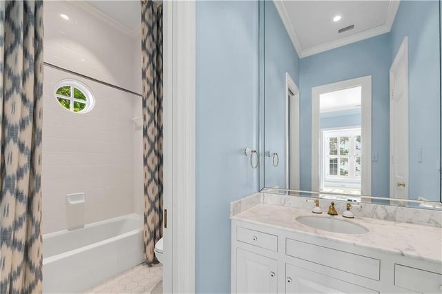 437 Village Drive, Daphne, AL 36526