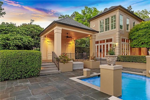 437 Village Drive, Daphne, AL 36526