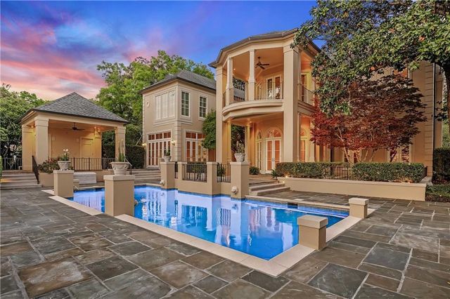 437 Village Drive, Daphne, AL 36526