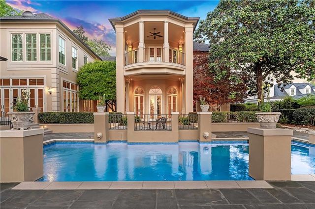 437 Village Drive, Daphne, AL 36526